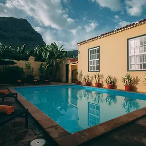 hotel-rural-la-casa-amarilla.in-canary-islands.com/