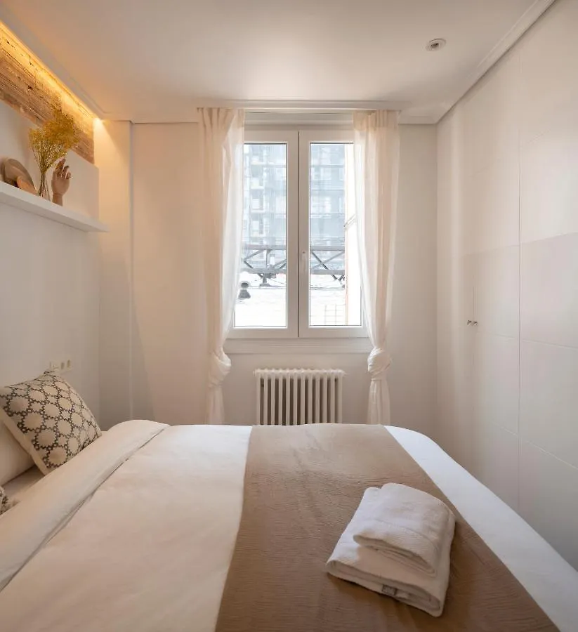 Apartamento PREMIUM LOCATION! Gran Vía&Parking gratuito Bilbao